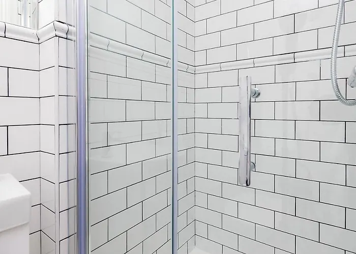 Charming At The Marina Dublino